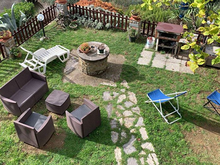 Casa con 6 locali in vendita in Tuoro sul Trasimeno