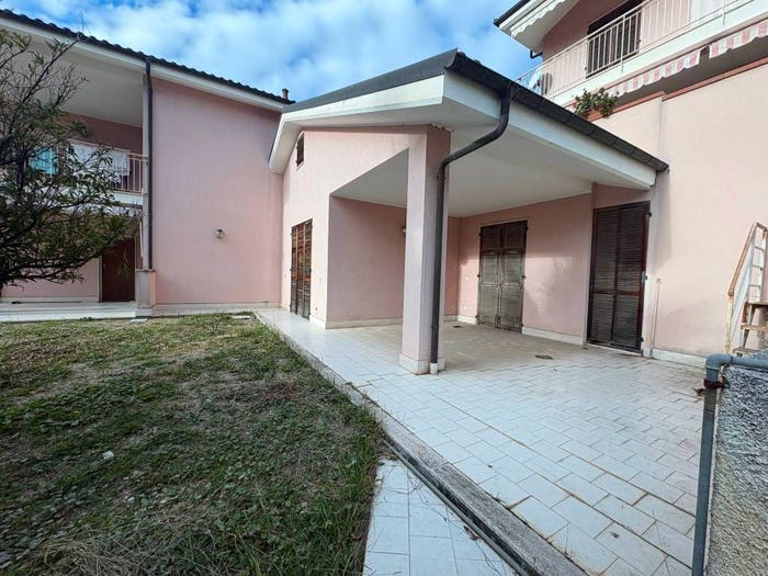 Appartamento trilocale in vendita in Via delle Ginestre, Centro, Boissano