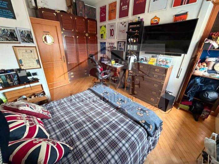 Appartamento con 5 locali in vendita in Via Valdorcia, Novoli, Firenze