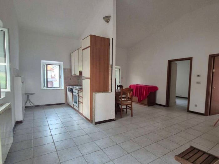 Appartamento quadrilocale in vendita in Turano, Massa