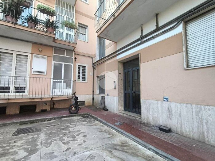 Appartamento con 6 locali in vendita in Via Fulvio Renella, Ferrarecce Università, Caserta