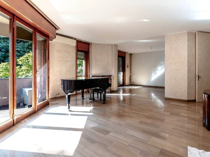Appartamento con 5 locali in vendita in Via Alberico Crescitelli, Parco, Monza