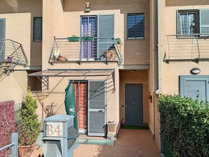 Casa con 6 locali in vendita in Via Monte Compatri, Centro, Monte Porzio Catone
