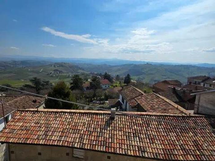 Casa trilocale in vendita in Via Saracco No Number, Centro, Alice Bel Colle