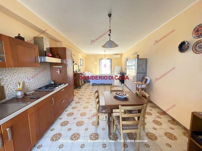 Appartamento trilocale in vendita in Via Trazzera Marina, Centro, Capo d'Orlando
