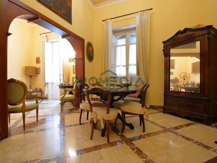 Appartamento con 5 locali in vendita in Via Nino Bixio, San Martino, Messina