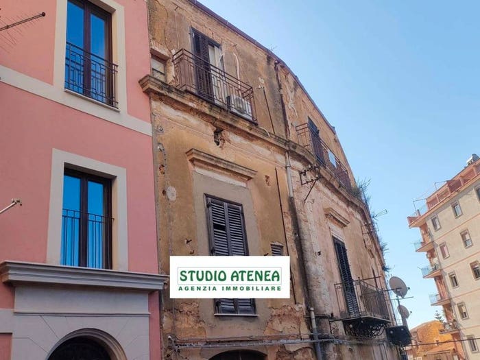 Appartamento trilocale in vendita in Via San Giacomo, Centro Storico, Agrigento