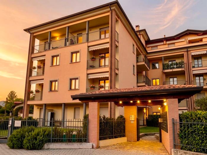 Appartamento bilocale in vendita in Via Emilio Macazzola, Centro, Malnate