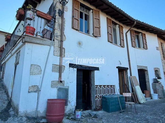 Appartamento trilocale in vendita in Civitella del Tronto