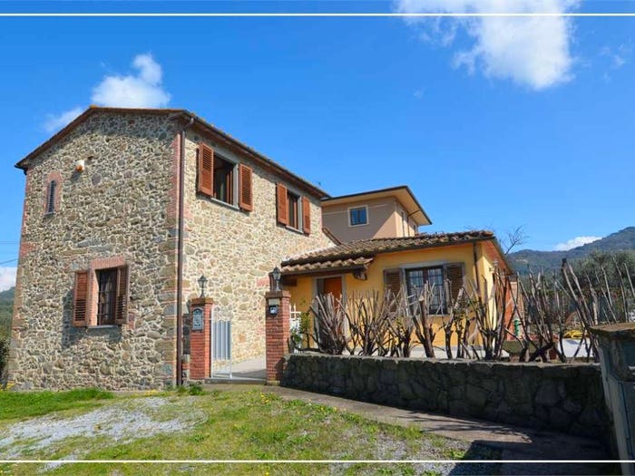 Casa con 6 locali in vendita in Via Bartolini, San Rocco, Larciano