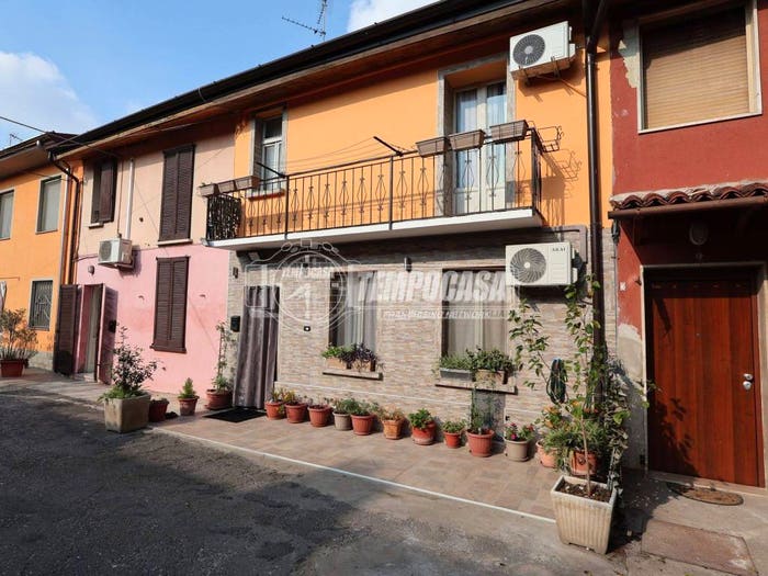 Casa trilocale in vendita in Via Zambelli, Centro, Soresina