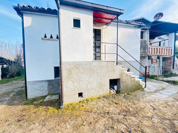 Casa quadrilocale in vendita in Contrada Villa Scaricamazza, Villa Maggiore, Montorio al Vomano