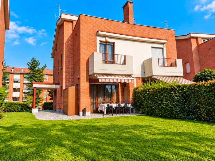 Casa con 5 locali in vendita in Via Giorgio Perlasca, Centro, Bollate