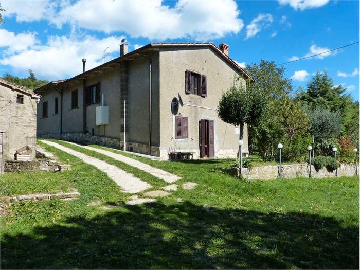 Casa con 6 locali in vendita in Subbiano