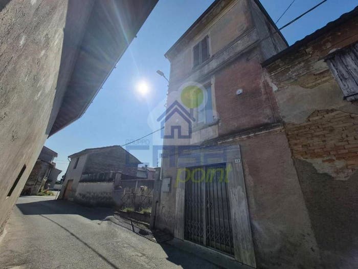 Casa con 5 locali in vendita in via gerosa levata di grontardo, Levata, Grontardo