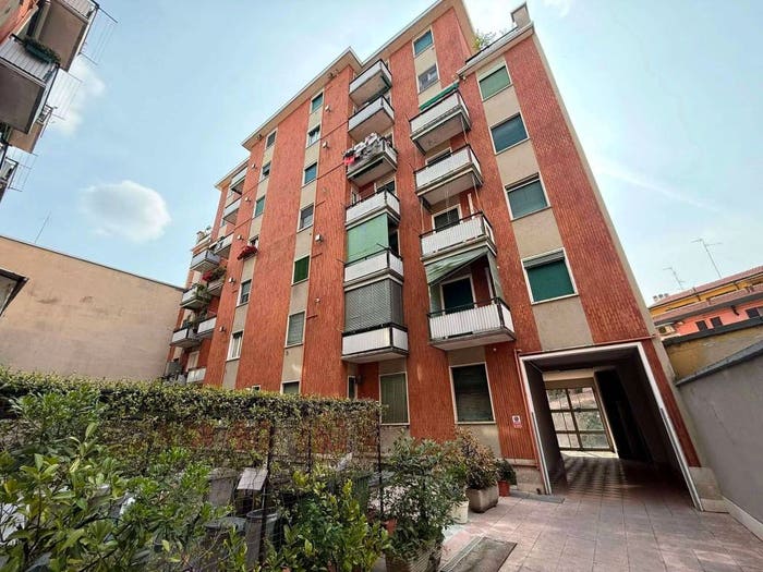 Appartamento trilocale in vendita in via Ignazio Ciaia, Dergano, Milano