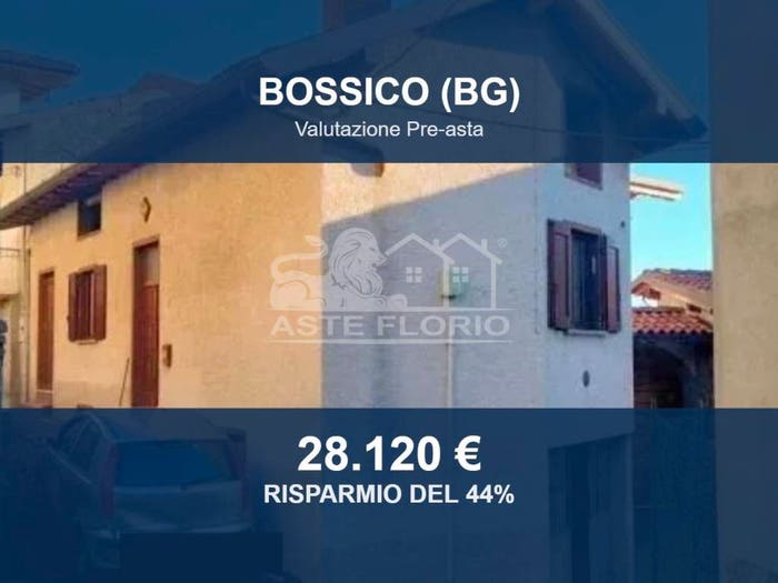 Casa con 6 locali in vendita in Via Rifugio, Bossico