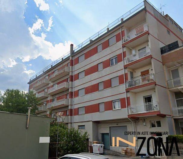 Appartamento quadrilocale in vendita in Via Australia, Centro, Avezzano