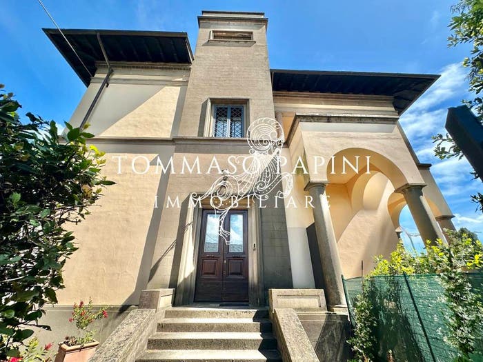 Casa con 6 locali in vendita in Via Bolognese, Bolognese, Firenze