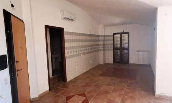Appartamento trilocale in vendita in Via Grazia Deledda, Budoni