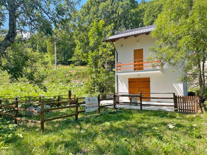Casa bilocale in vendita in Frazione Pian Preit, Canosio
