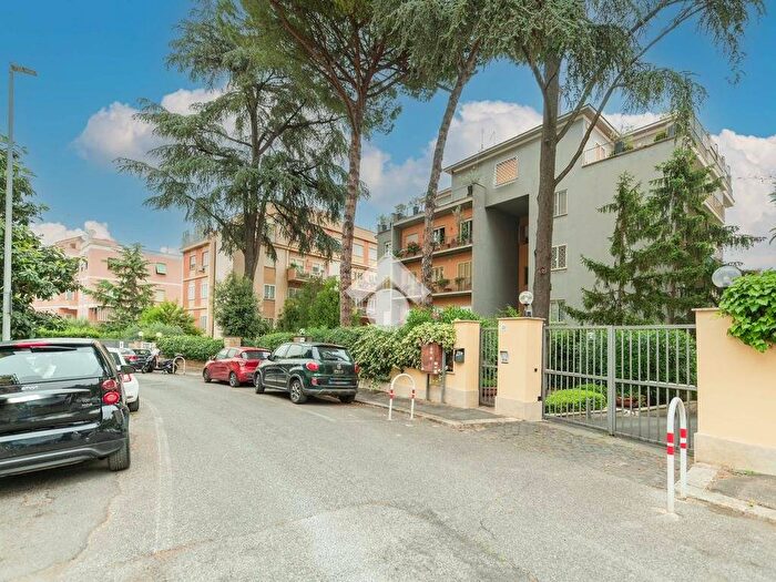 Appartamento quadrilocale in vendita in Balduina, Roma