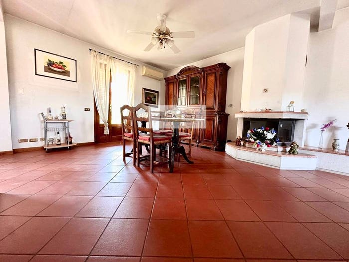 Casa con 6 locali in vendita in Via del Burlamacco, Santa Maria a Colle Ponte San Pietro, Lucca
