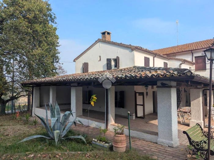 Casa con 6 locali in vendita in Via il Giardino, Coriano