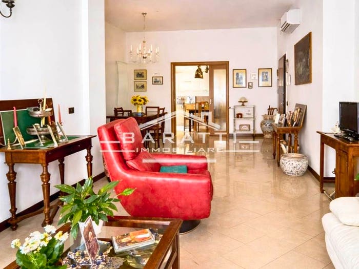 Appartamento quadrilocale in vendita in Centro, Mantova