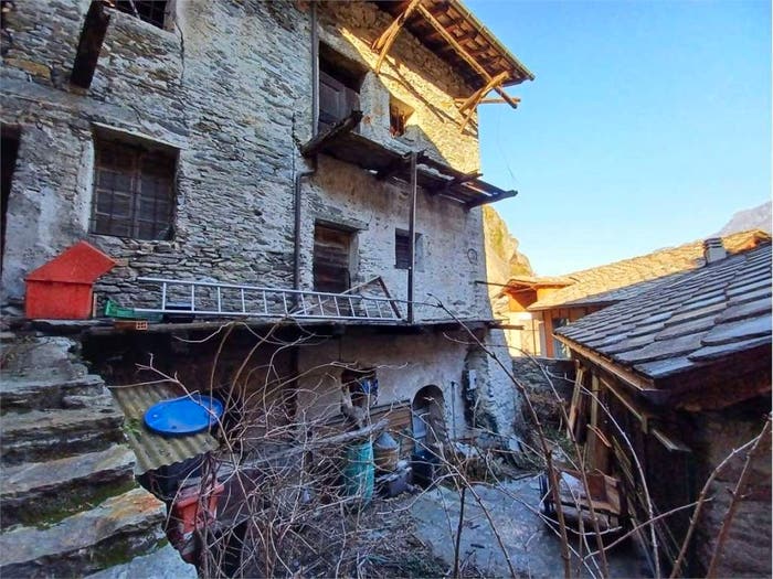Casa con 5 locali in vendita in Vittorio Emanuele II, Bard