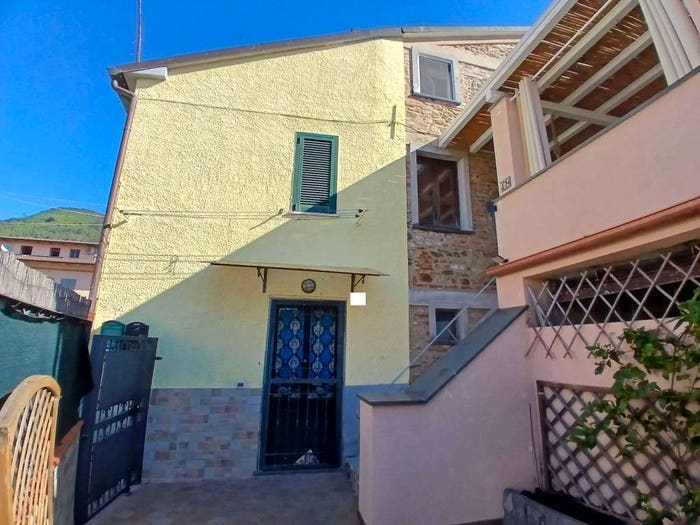 Casa trilocale in vendita in via Luigi del Mancino, Mirteto, Massa