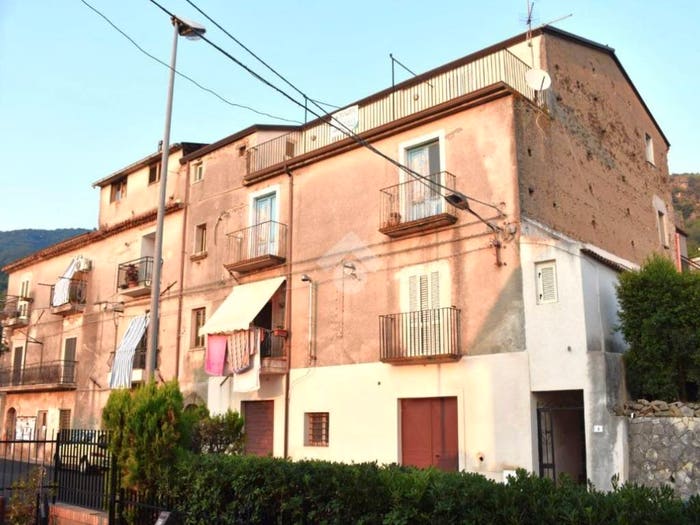 Appartamento bilocale in vendita in Via S Salvatore, Paola