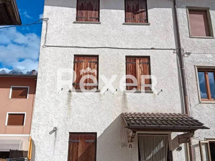 Casa con 5 locali in vendita in Via XX Settembre, Centro, Cimolais