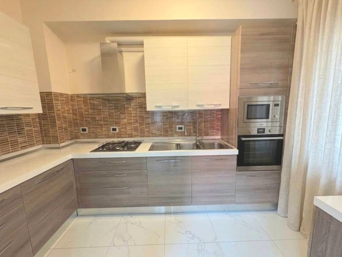 Appartamento quadrilocale in vendita in Via Duca d'Aosta, Centro, Arzignano