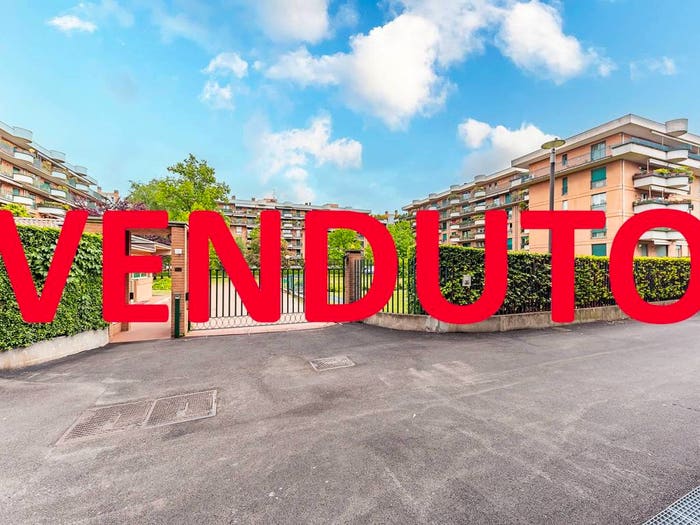 Appartamento quadrilocale in vendita in Viale Delle Rimemembranze, Centro, Lainate