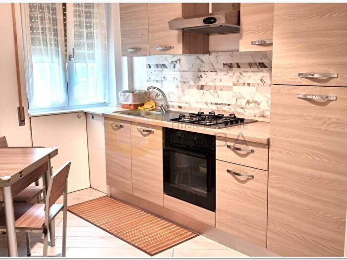 Appartamento trilocale in vendita in Via Indipendenza, Darsena Ex Campo di Aviazione, Viareggio