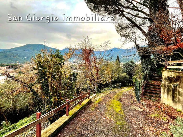 Casa con 6 locali in vendita in Centro, Calci
