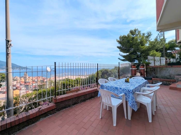 Appartamento bilocale in vendita in Via Colle Micheri, Laigueglia