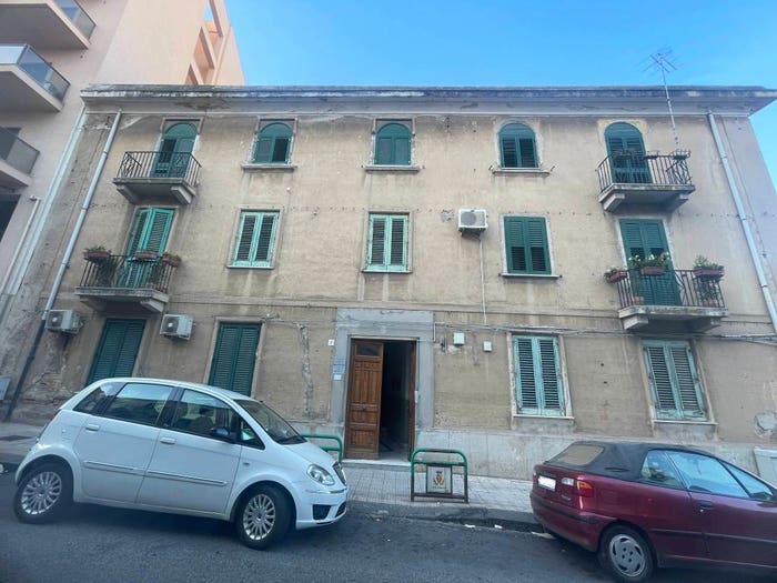 Appartamento quadrilocale in vendita in Via Alessandro Manzoni, Giostra, Messina