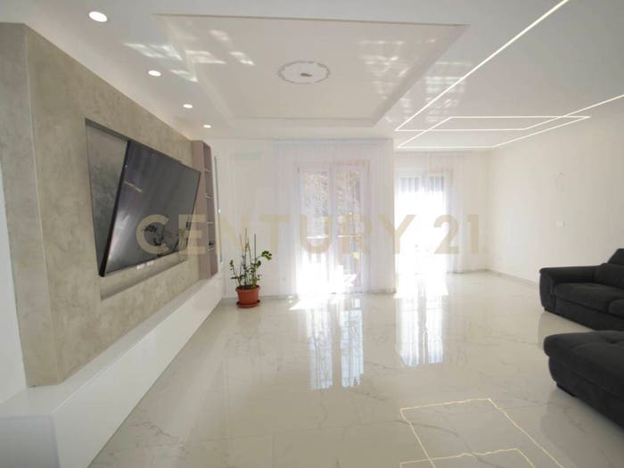 Appartamento con 6 locali in vendita in Via Senese, Cottolengo, Grosseto