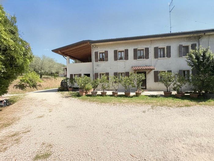 Casa quadrilocale in vendita in Via Pianzio, Galzignano, Galzignano Terme