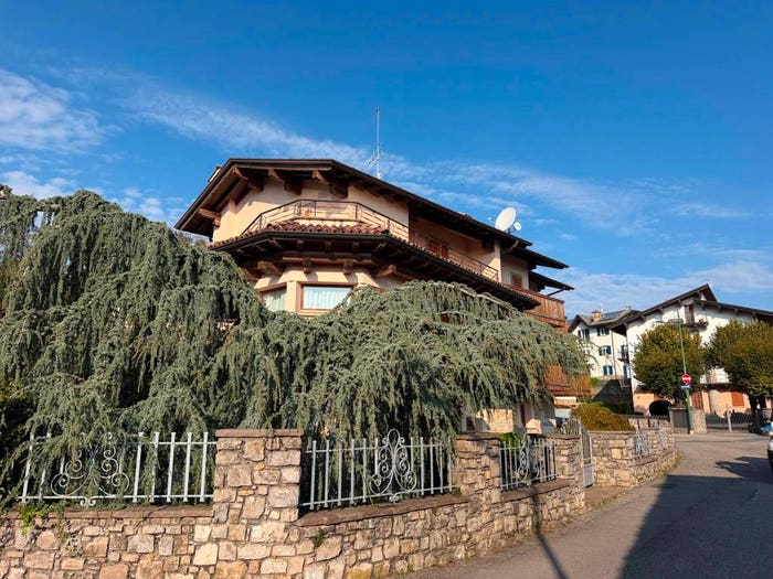 Appartamento bilocale in vendita in Via Monte Pasubio, Selvino