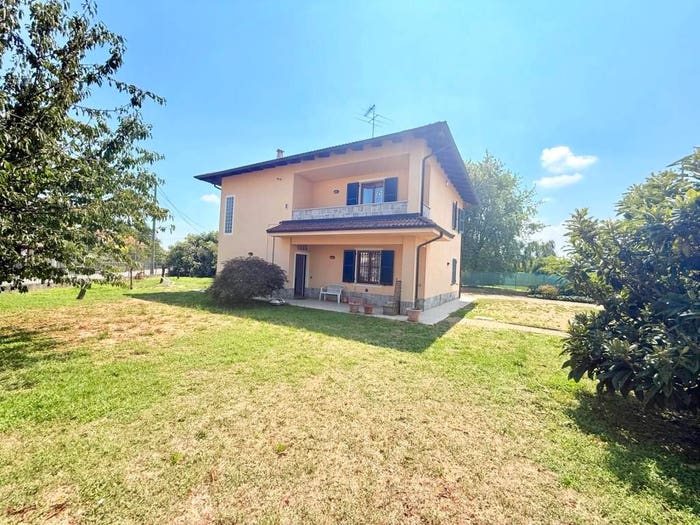 Casa con 6 locali in vendita in Via Enrico Berlinguer, Castellazzo Bormida