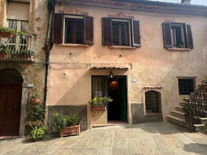 Appartamento trilocale in vendita in Piazza della Chiesa, Centro, Capalbio