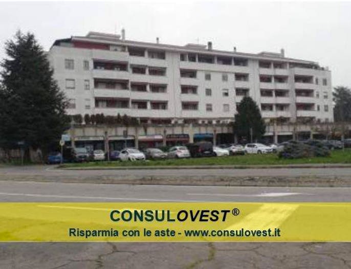 Appartamento trilocale in vendita in Via Roma, Semicentro, Paderno Dugnano