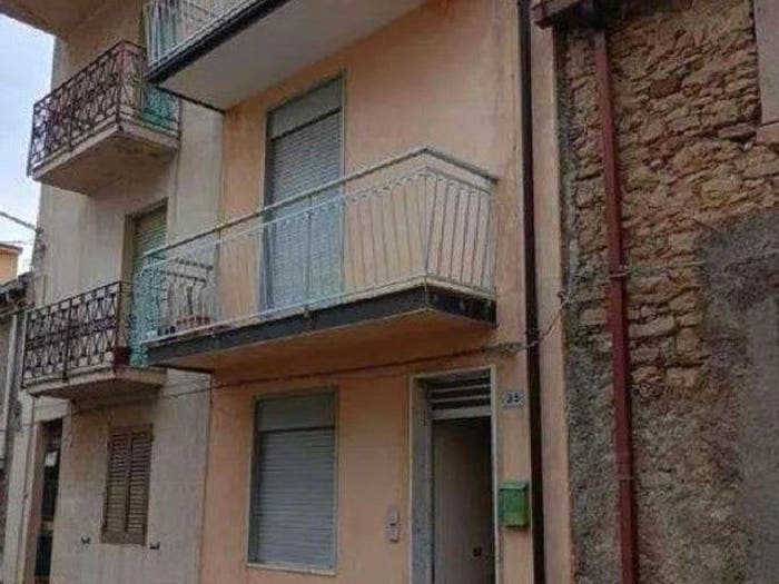 Casa quadrilocale in vendita in Traversa Via Napoleone Montalbano Elicona ME Italia, Centro, Montalbano Elicona