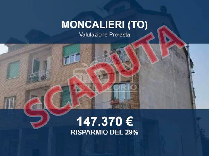 Appartamento quadrilocale in vendita in Strada Genova bis scala A, Centro Storico Vittoria Aje Nasi, Moncalieri
