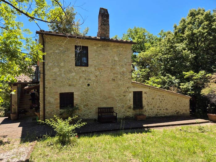 Casa con 6 locali in vendita in Frazione San Polo, Calvi dell'Umbria