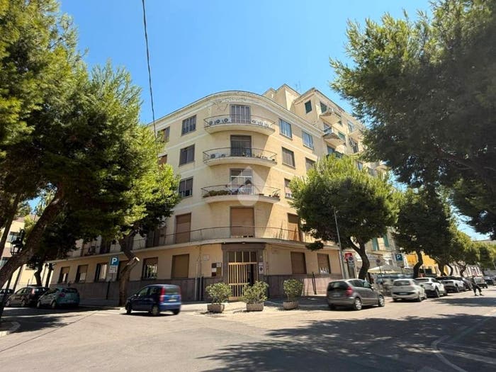 Appartamento quadrilocale in vendita in Via Alessandro Volta, Villa Comunale, Foggia