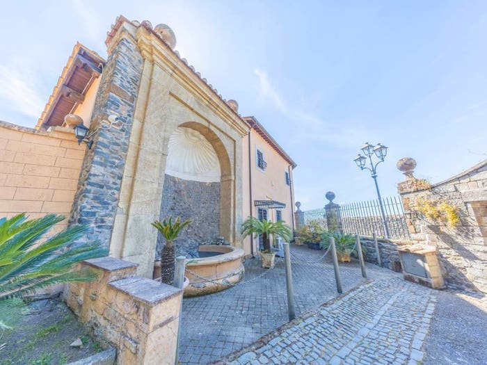 Casa con 5 locali in vendita in Via Frascati, Monte Porzio Catone